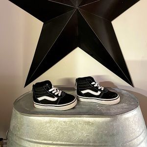 Vans Toddler High Top size 6 TODDLER SK8-HI ZIP